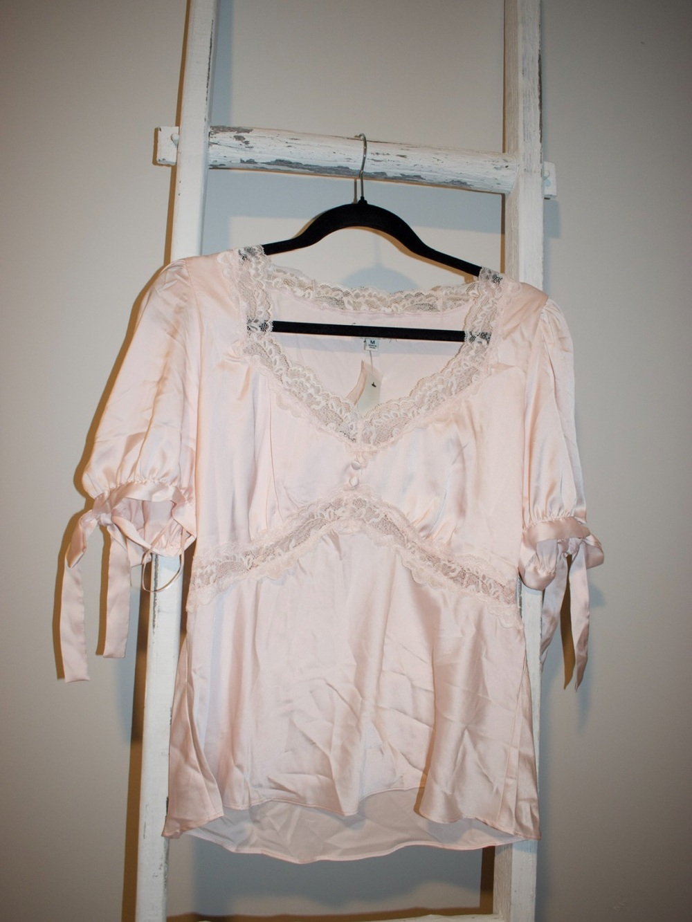 Francesca's Collections Pale Pink Satin Lace-Trim Top